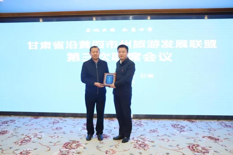 010504.jpg 010504.jpg